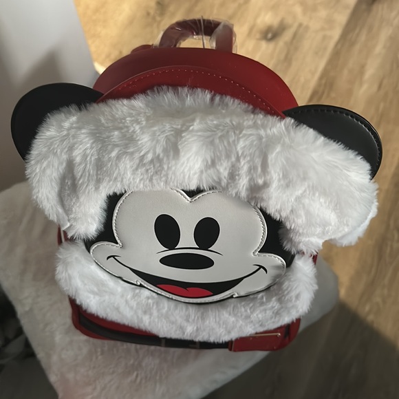 Santa Loungefly Backpack - Picture 2 of 6